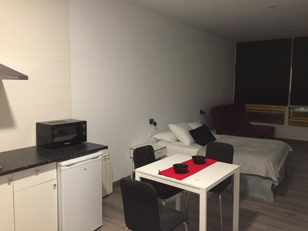 Room And Kitchen Bilbao Esterno foto