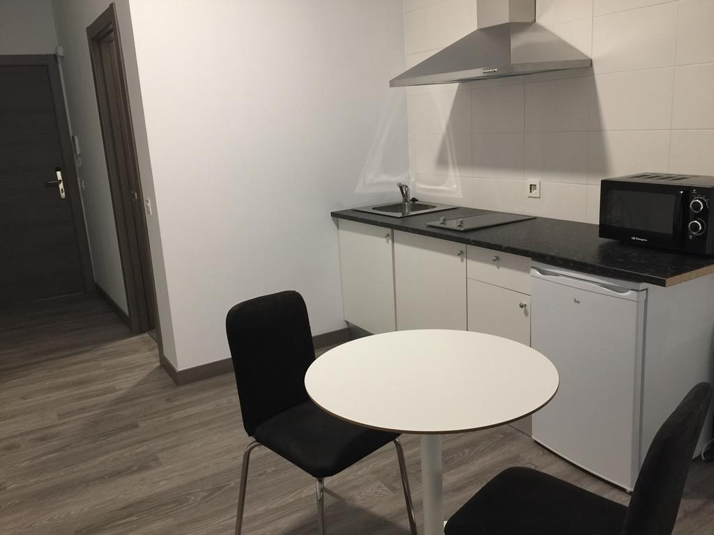 Room And Kitchen Bilbao Esterno foto