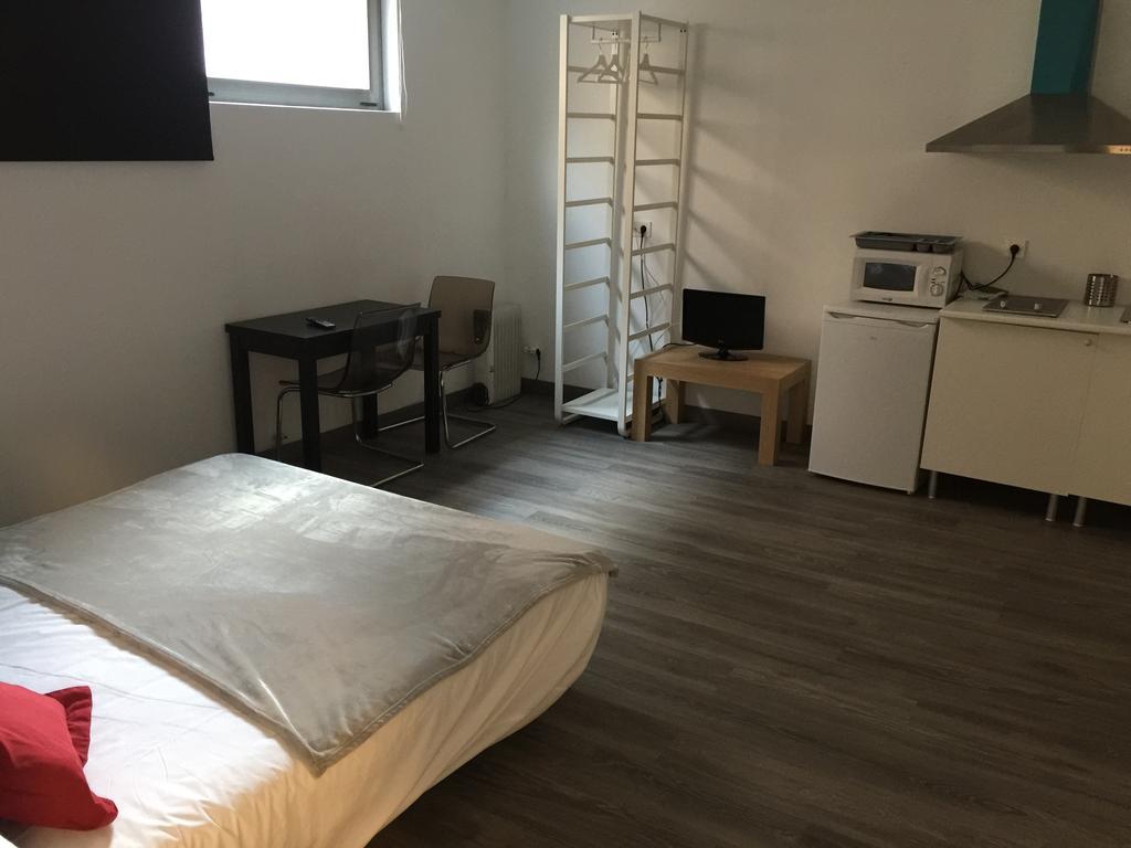 Room And Kitchen Bilbao Esterno foto