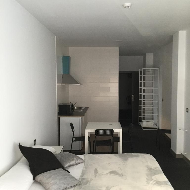Room And Kitchen Bilbao Esterno foto